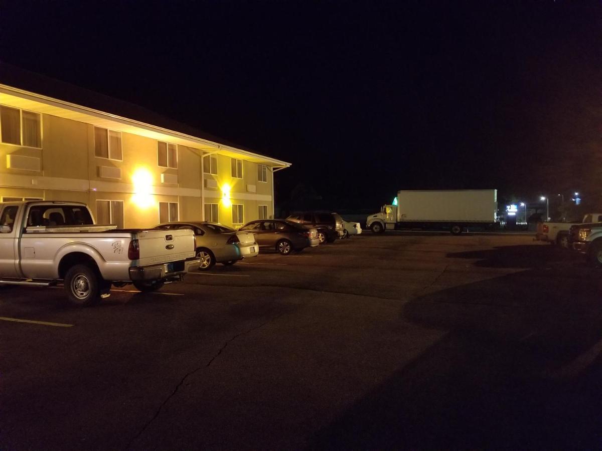 Bilmar Inn & Suites Dell Rapids Dış mekan fotoğraf
