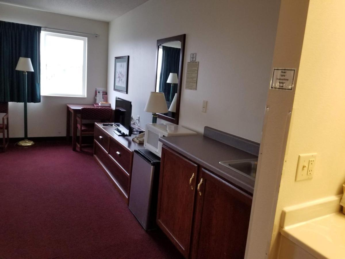 Bilmar Inn & Suites Dell Rapids Dış mekan fotoğraf