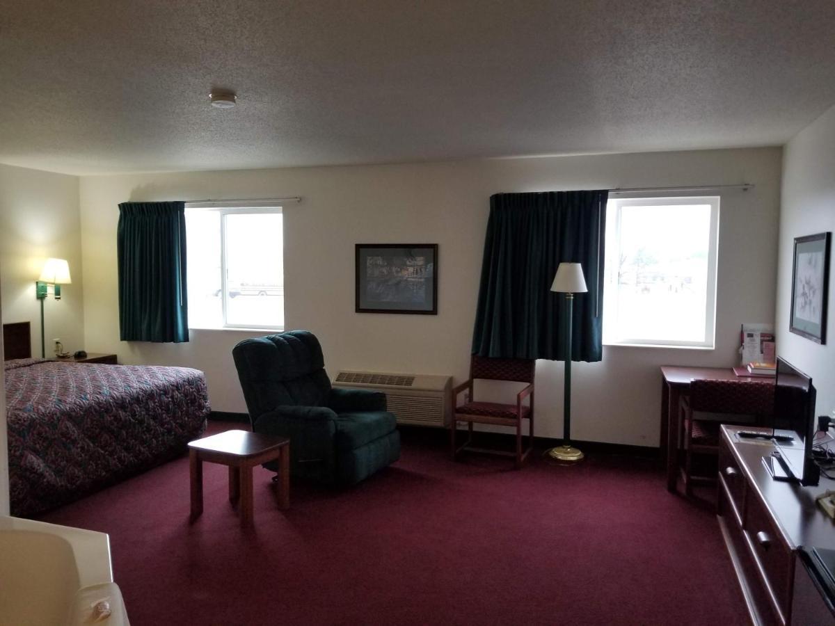 Bilmar Inn & Suites Dell Rapids Dış mekan fotoğraf