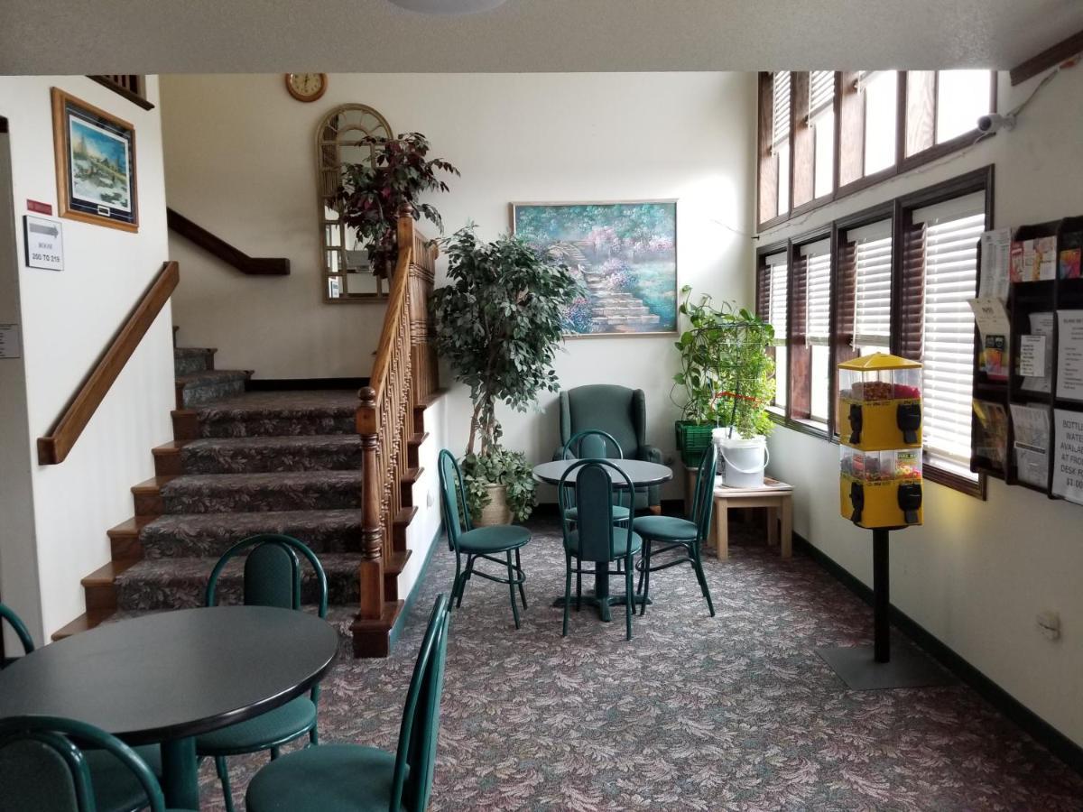 Bilmar Inn & Suites Dell Rapids Dış mekan fotoğraf