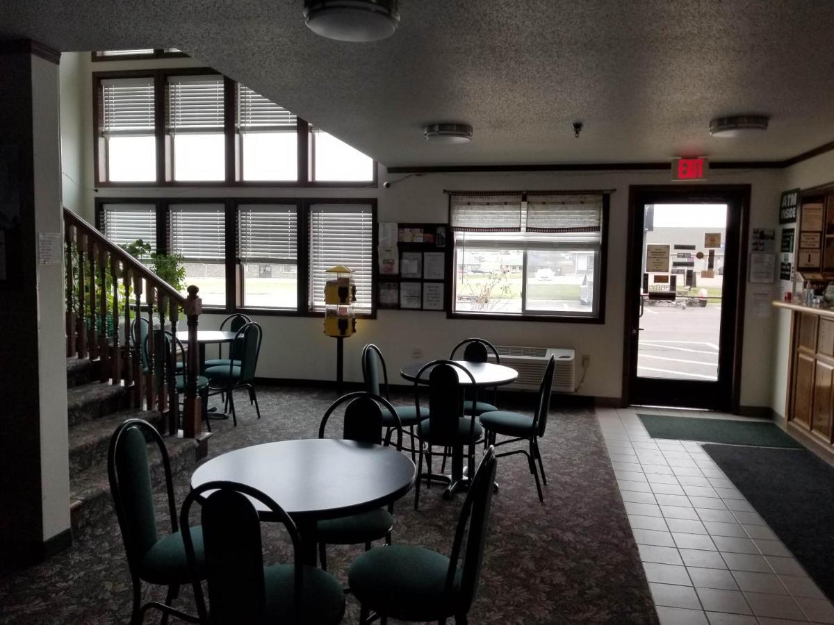 Bilmar Inn & Suites Dell Rapids Dış mekan fotoğraf