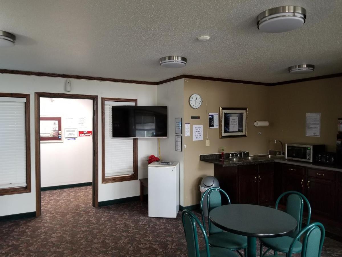 Bilmar Inn & Suites Dell Rapids Dış mekan fotoğraf