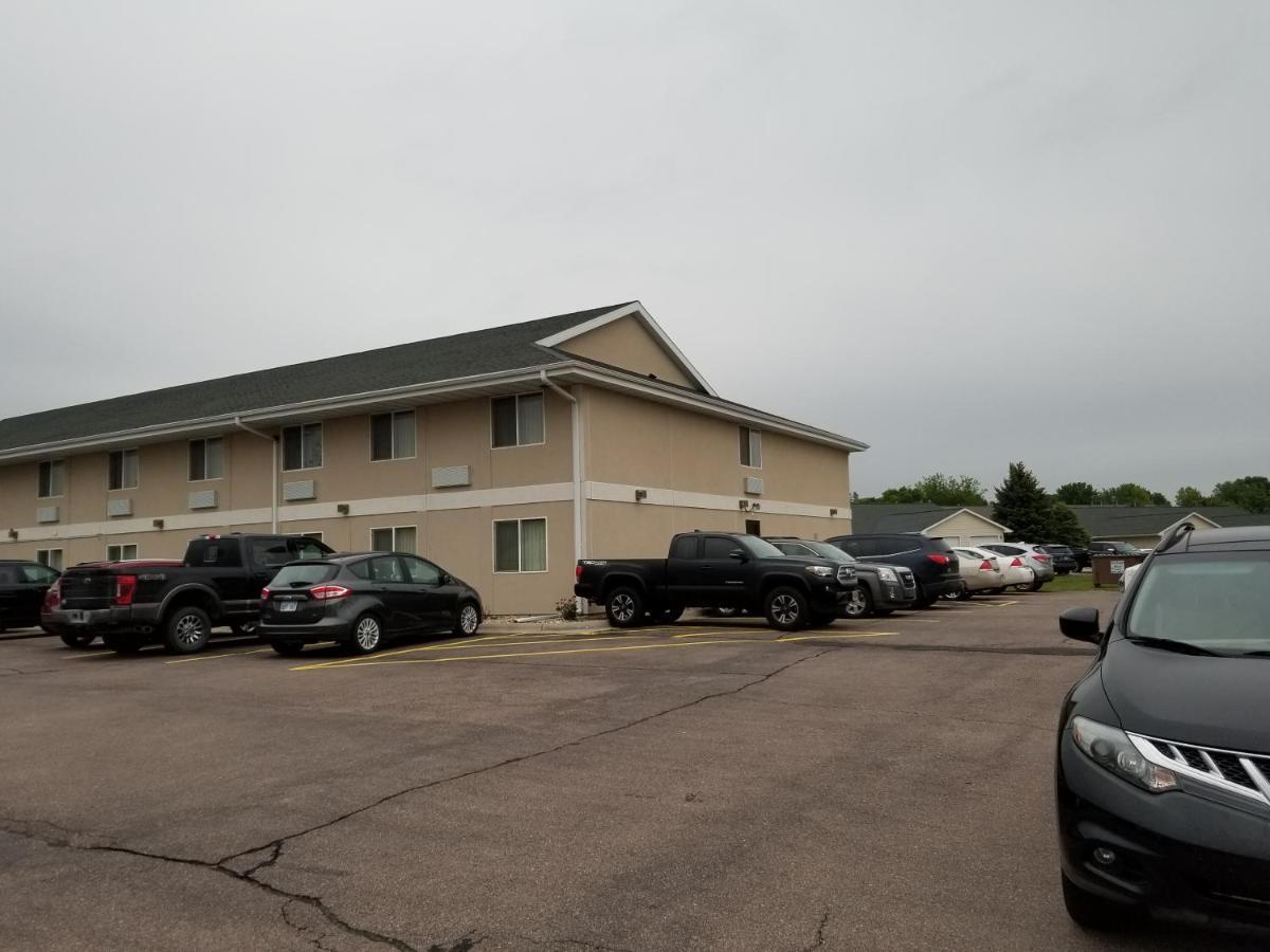 Bilmar Inn & Suites Dell Rapids Dış mekan fotoğraf