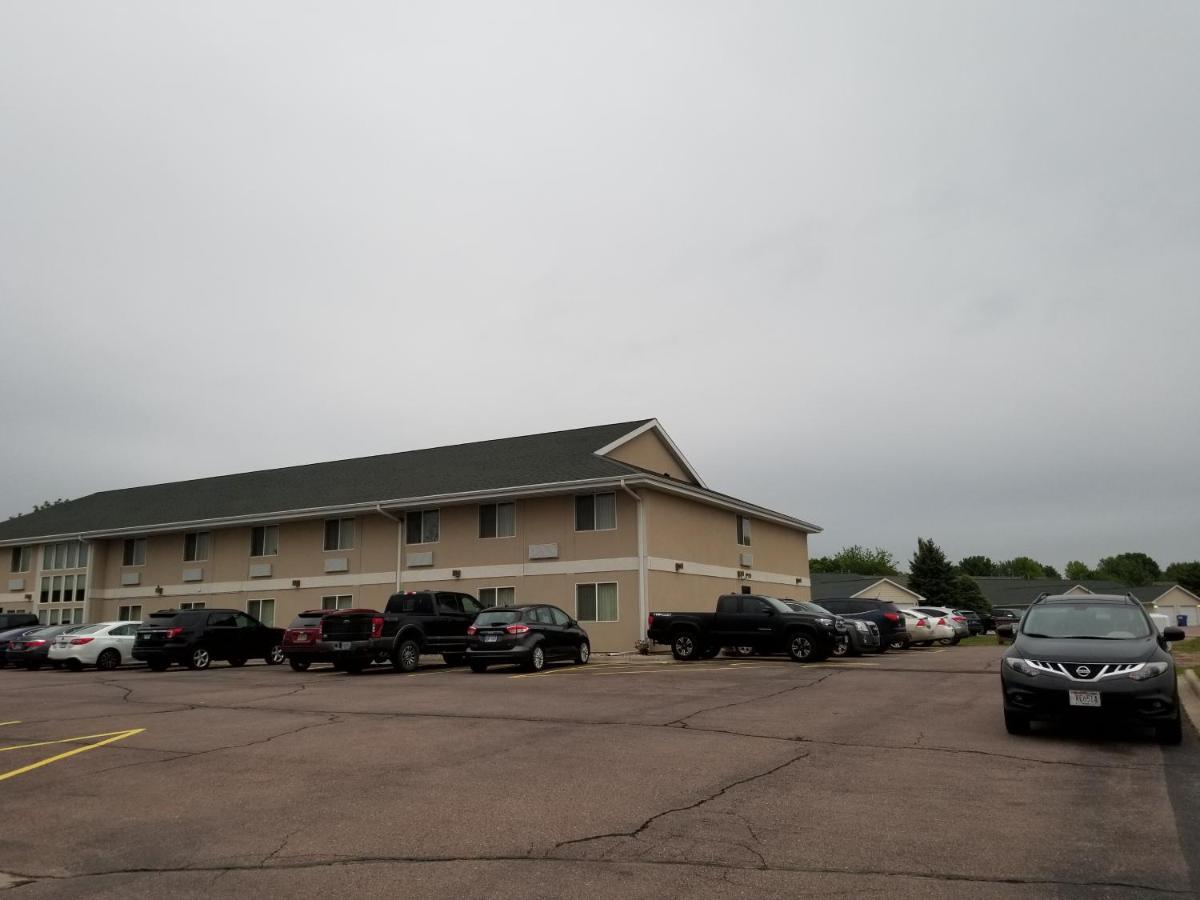 Bilmar Inn & Suites Dell Rapids Dış mekan fotoğraf