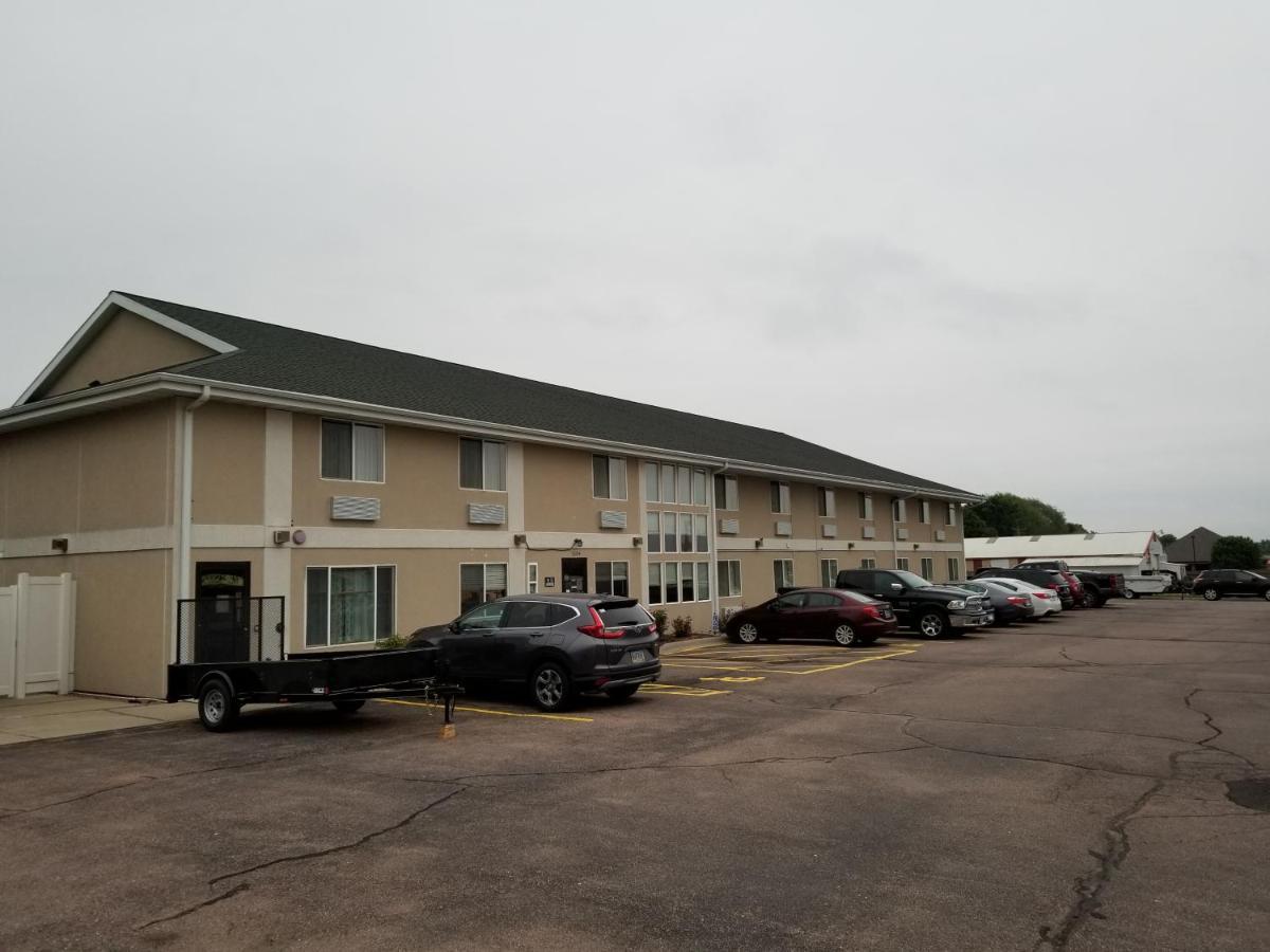 Bilmar Inn & Suites Dell Rapids Dış mekan fotoğraf