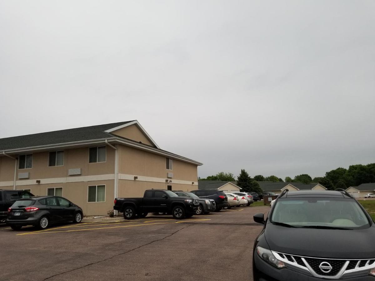 Bilmar Inn & Suites Dell Rapids Dış mekan fotoğraf